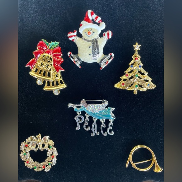 Vtg Christmas Brooches from 70’s and 80’s. Unbranded. Lot of 6 - Picture 1 of 7
